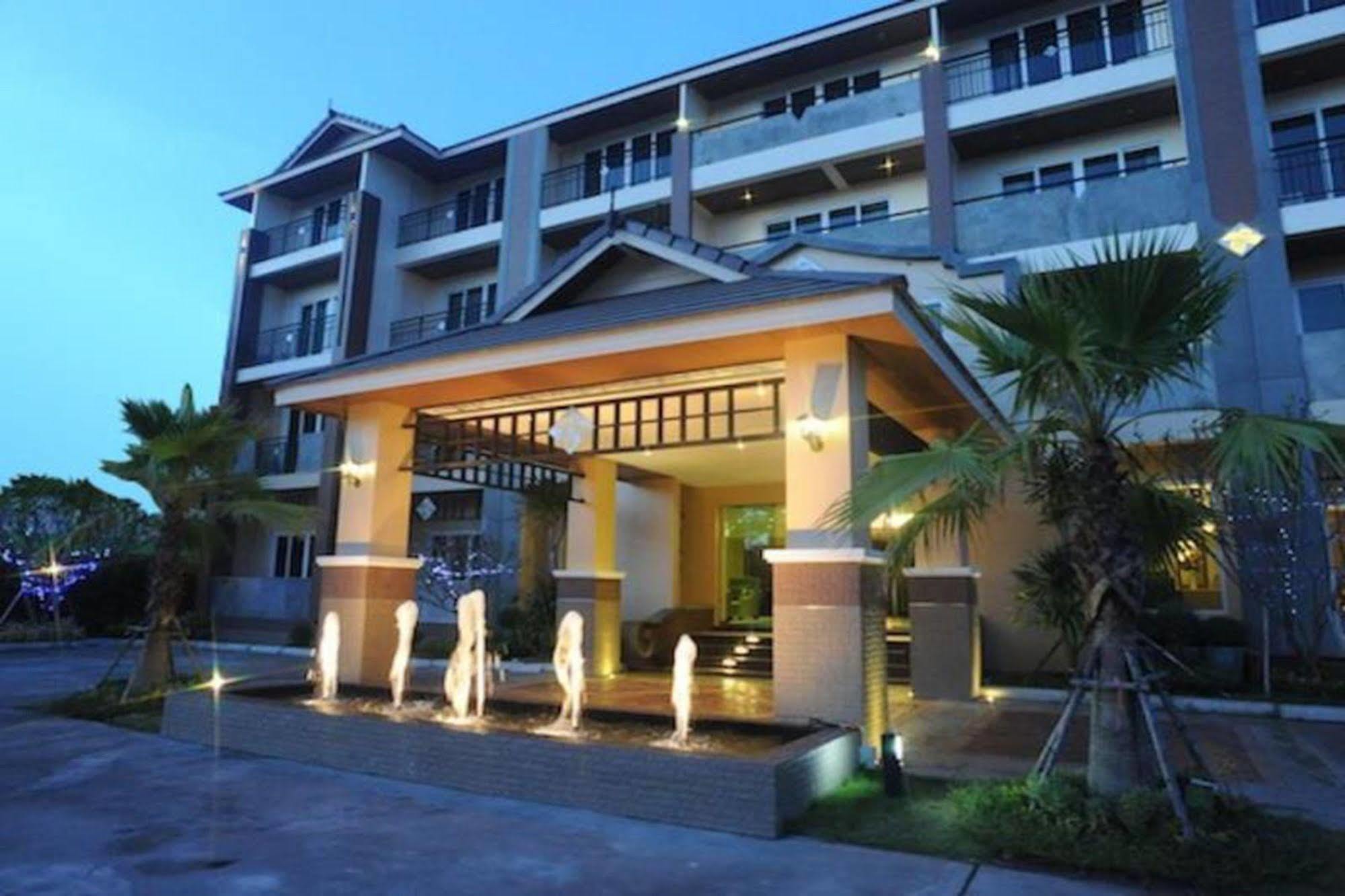 Kitlada Hotel Udonthani Bagian luar foto